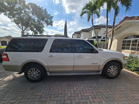 Used 2007 Ford Expedition EL Eddie Bauer image 6