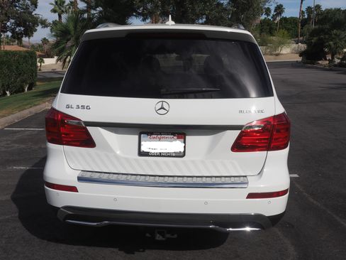 Used 2015 Mercedes-Benz GL 320 BlueTEC 4MATIC image 4