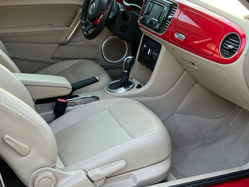 Used 2015 Volkswagen Beetle TDI image 12