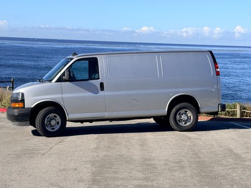 Used 2021 Chevrolet Express 2500 Regular Van 3D w/ Driver Convenience Package image 2