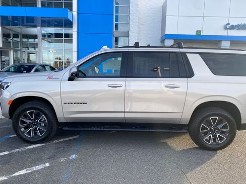 Used 2022 Chevrolet Suburban Z71 w/ Luxury Package image 1