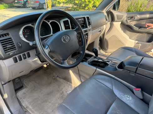 Used 2005 Toyota 4Runner Sport image 8