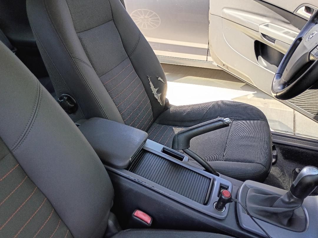 Used 2012 Volvo C30 T5 w/ Climate Pkg FWD image 10