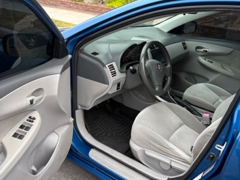 Used 2009 Toyota Corolla LE FWD image 19