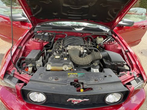 Used 2005 Ford Mustang GT image 14