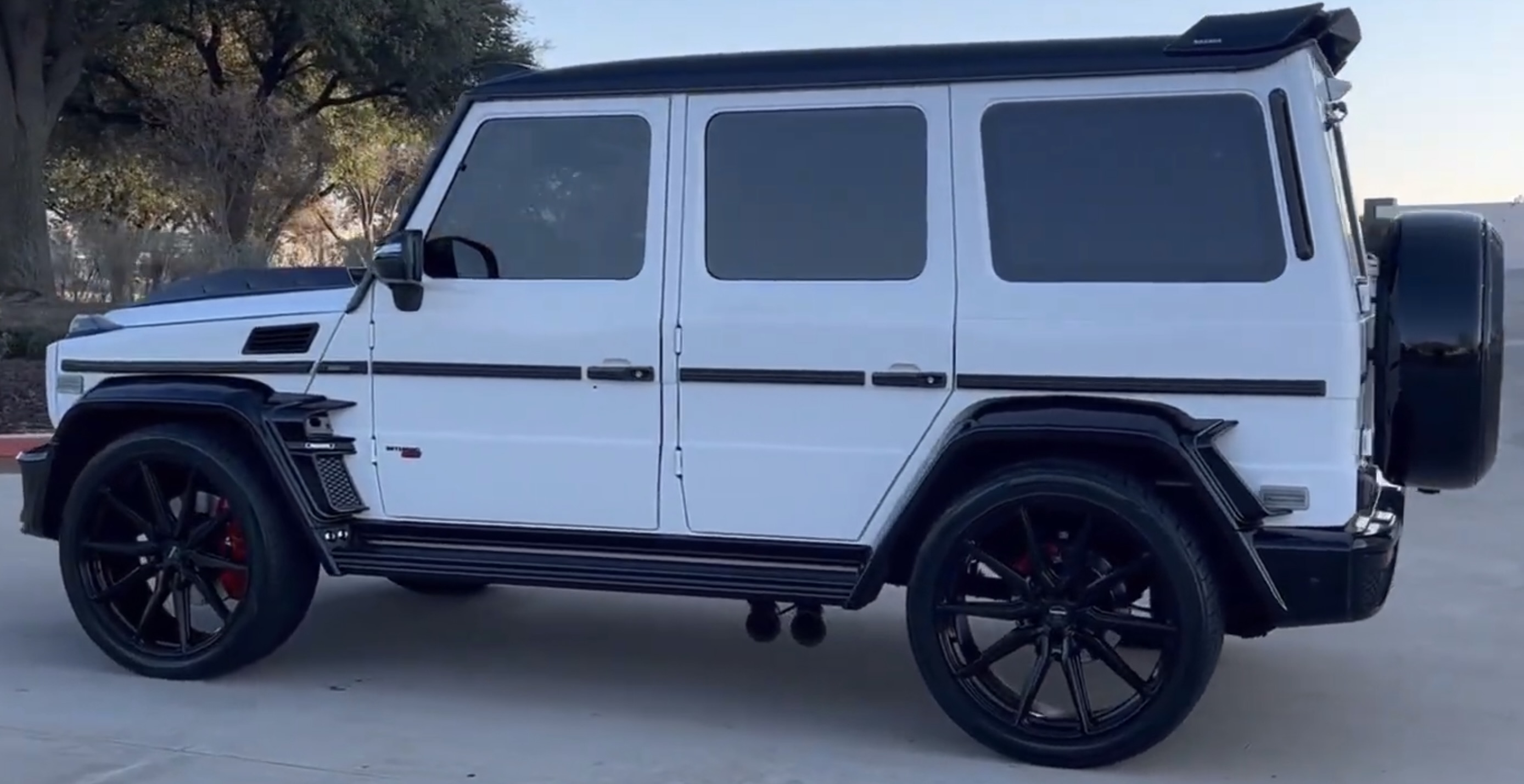 Used 2018 Mercedes-Benz G 63 AMG 4MATIC image 2