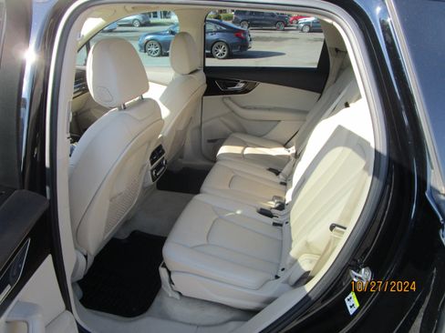 Used 2017 Audi Q7 3.0T Prestige AWD/4WD image 9