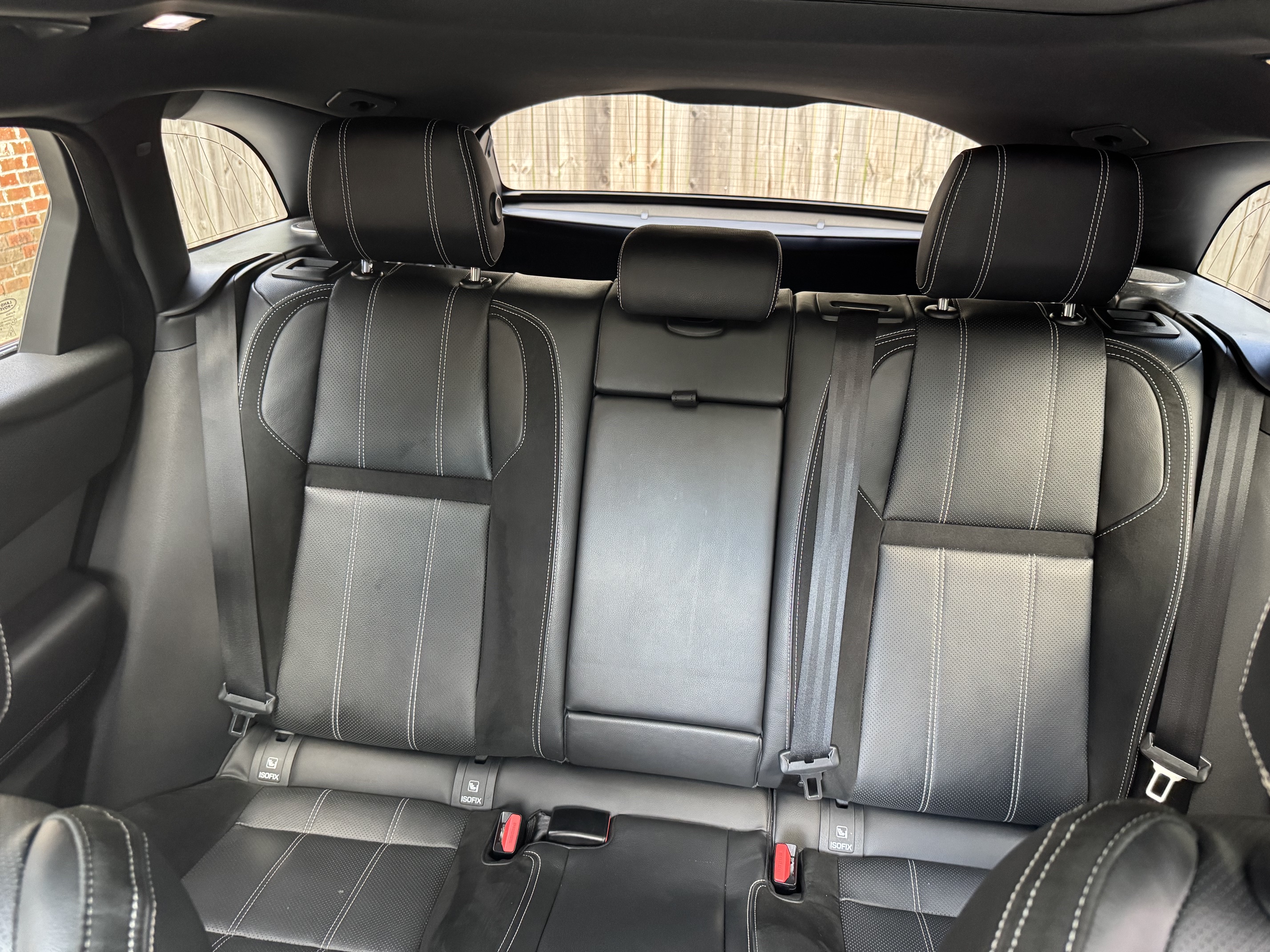 Used 2019 Land Rover Range Rover Velar R-Dynamic SE AWD/4WD image 19