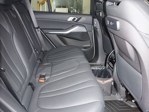 Used 2019 BMW X5 xDrive40i w/ Convenience Package AWD/4WD image 18