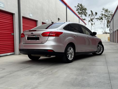 Used 2018 Ford Focus SE FWD image 5