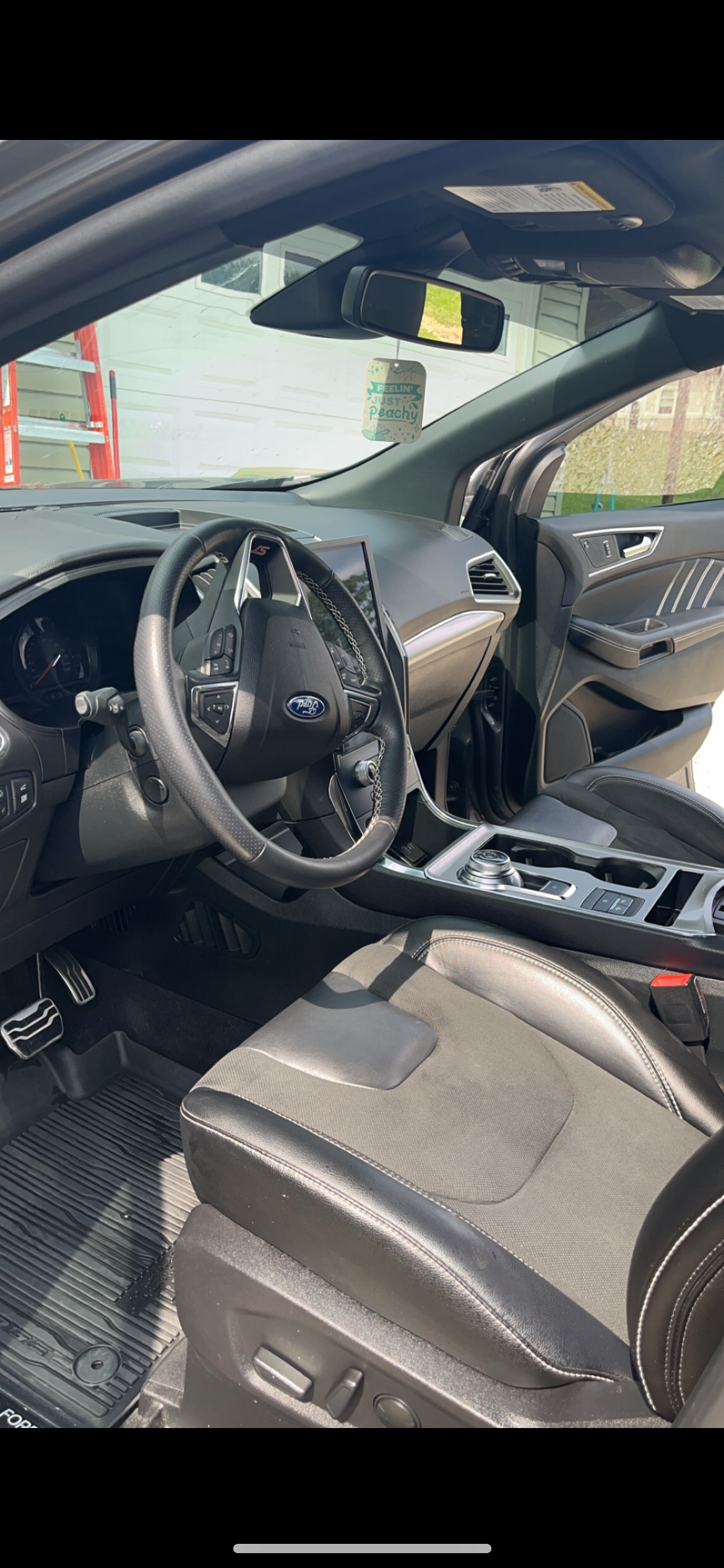 Used 2022 Ford Edge ST w/ Equipment Group 401A AWD/4WD image 2