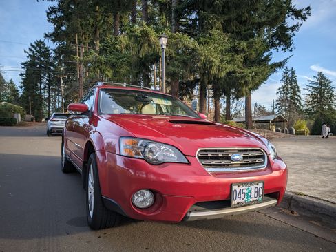 Used 2005 Subaru Outback 2.5XT Limited image 12