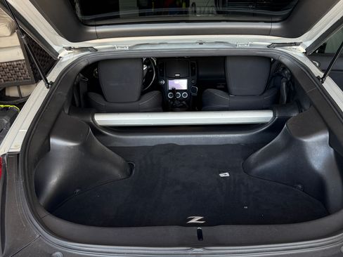 Used 2014 Nissan 370Z Coupe w/ Sport Package image 4