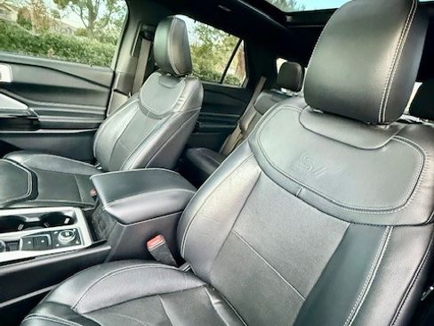 Used 2022 Ford Explorer ST w/ Equipment Group 401A image 10
