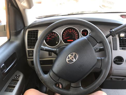 Used 2010 Toyota Tundra 2WD Double Cab image 10