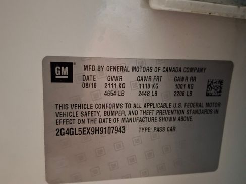 Used 2017 Buick Regal Sport Touring image 14