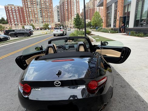 Used 2016 MAZDA MX-5 Miata Grand Touring RWD image 6