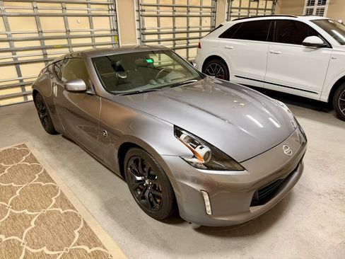 Used 2019 Nissan 370Z Coupe image 11