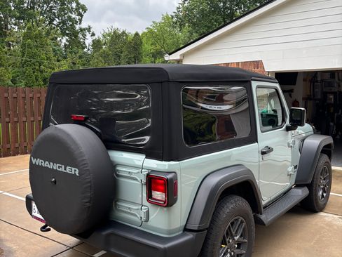 Used 2024 Jeep Wrangler Sport AWD/4WD image 18