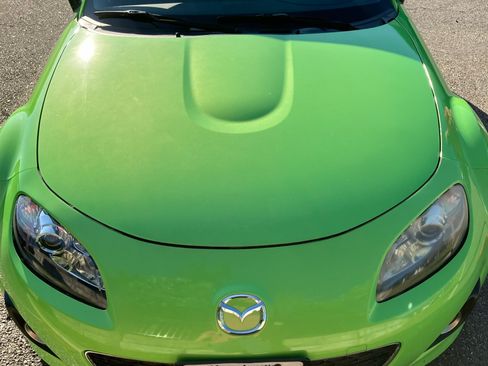 Used 2010 MAZDA MX-5 Miata Grand Touring w/ Premium Pkg RWD image 6