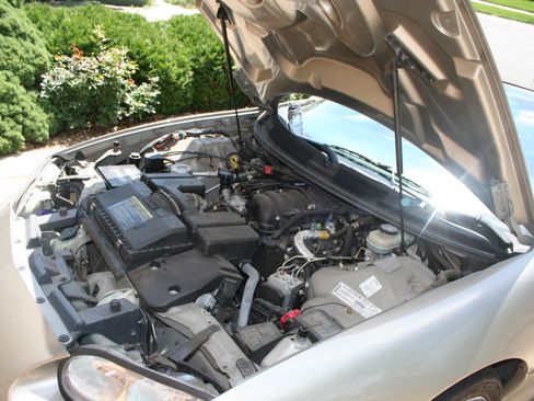 Used 2001 Chevrolet Camaro Z28 w/ SS Performance/Appearance Pkg RWD image 16