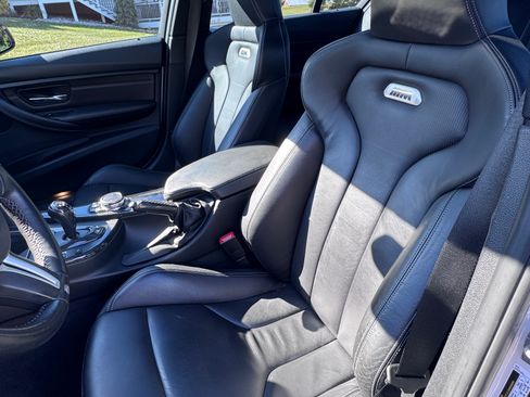 Used 2015 BMW M3 RWD image 9