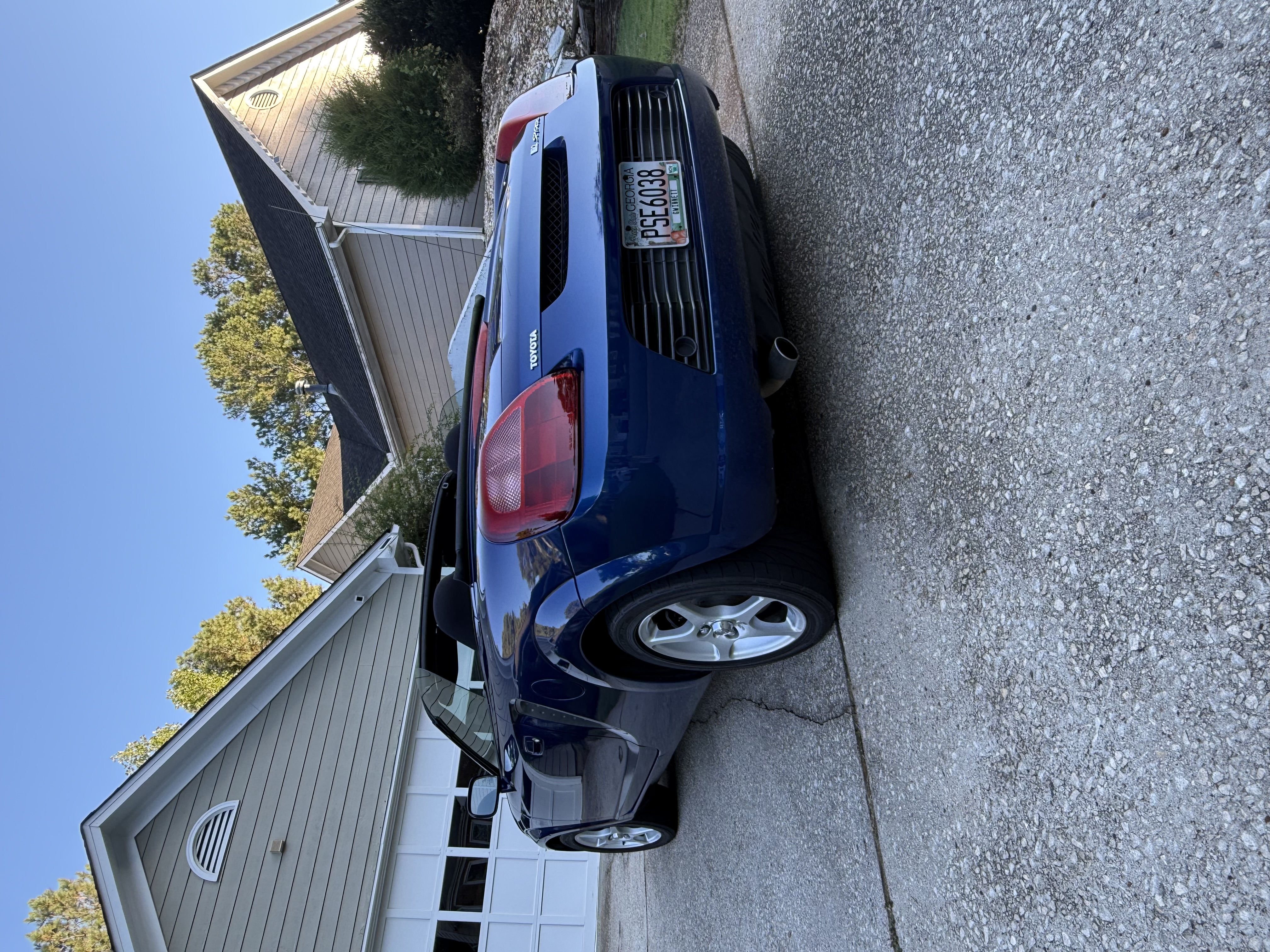 Used 2002 Toyota MR2 RWD image 10