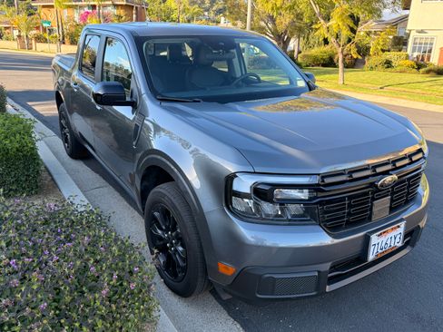 Used 2024 Ford Maverick Lariat image 1