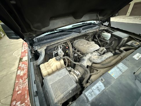 Used 2005 Chevrolet Silverado 2500 LT image 14