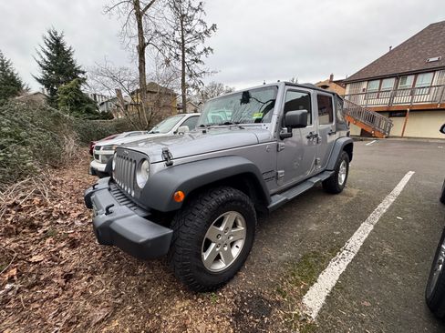 Used 2014 Jeep Wrangler Unlimited Sport w/ Quick Order Package 24S image 6