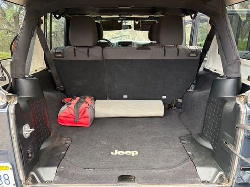 Used 2017 Jeep Wrangler Unlimited Sport image 11