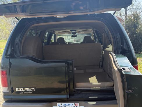 Used 2002 Ford Excursion Limited AWD/4WD image 12