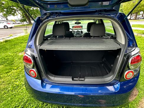Used 2014 Chevrolet Sonic LT FWD image 10