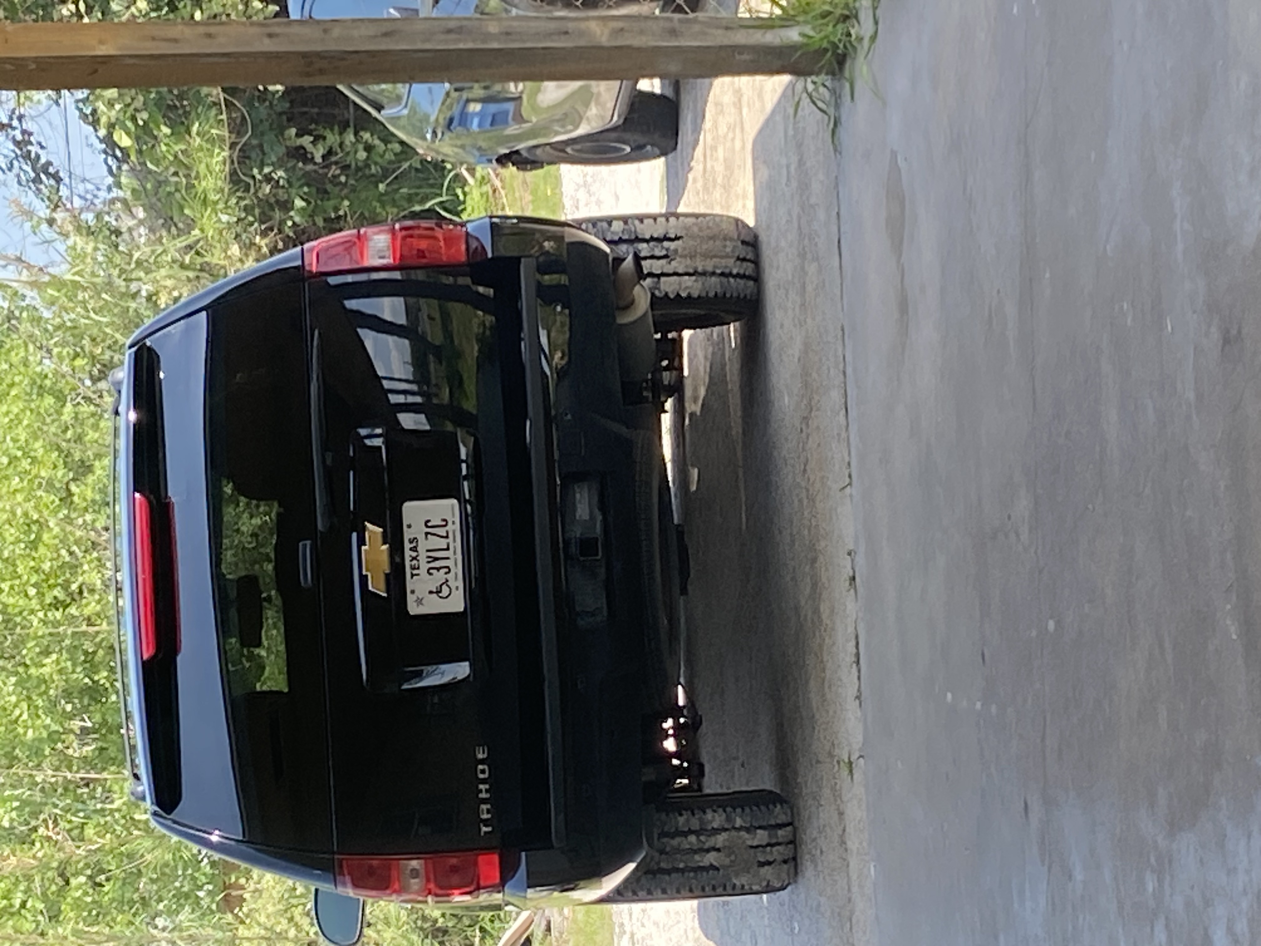 Used 2014 Chevrolet Tahoe LS w/ Texas Edition RWD image 1