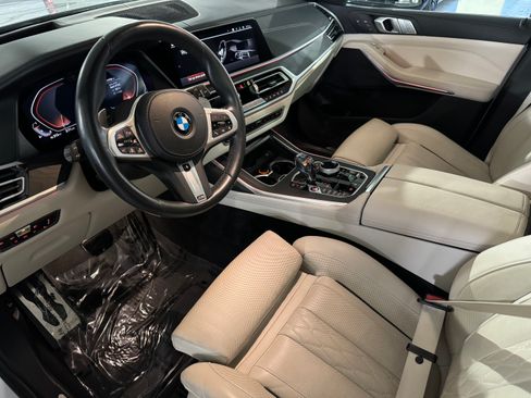 Used 2022 BMW X7 xDrive40i w/ M Sport Package image 13