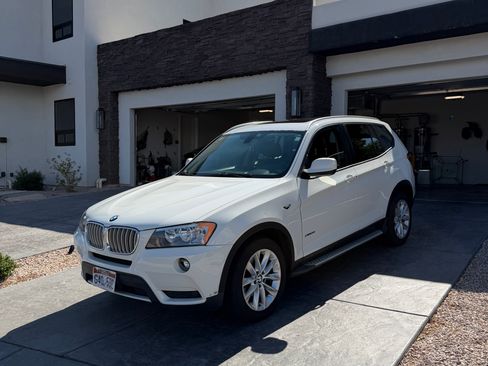 Used 2014 BMW X3 xDrive28i AWD/4WD image 2