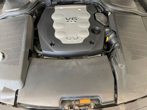 Used 2007 INFINITI M35 35 Sedan 4D w/ Technology Pkg image 11