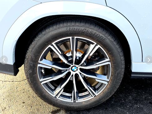 Used 2025 BMW X6 xDrive40i AWD/4WD image 15