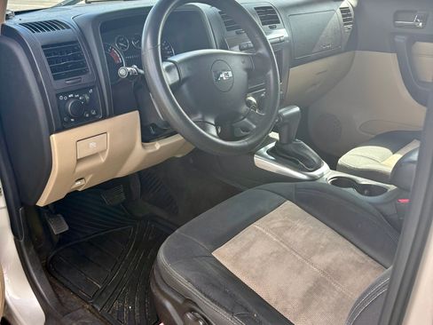 Used 2006 HUMMER H3 w/ Chrome Appearance Package image 9