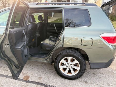 Used 2013 Toyota Highlander SE image 9