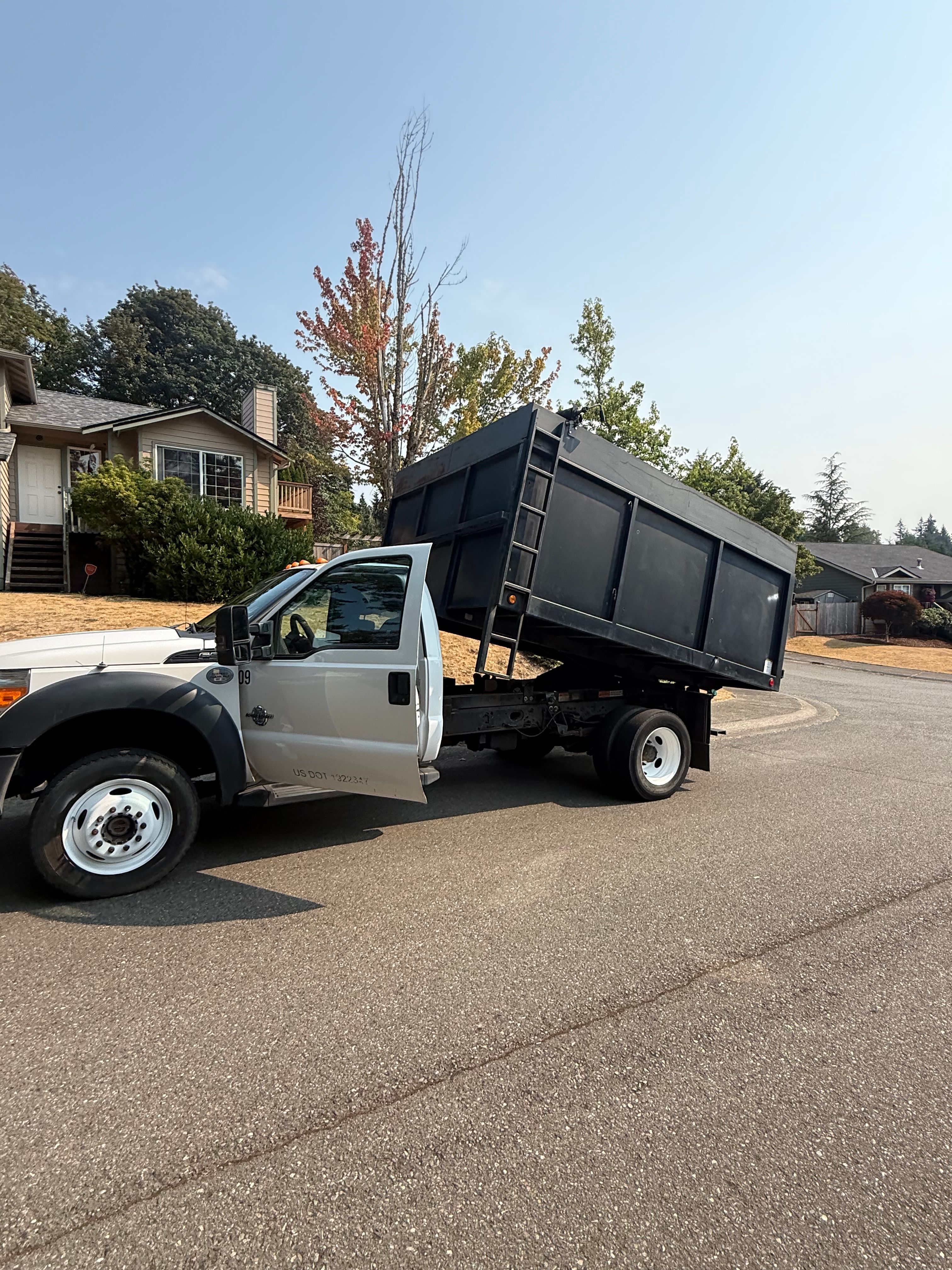 Used 2016 Ford F550 4x4 Regular Cab Super Duty image 12