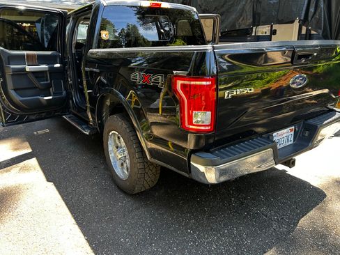 Used 2015 Ford F150 Lariat w/ Trailer Tow Package AWD/4WD image 5
