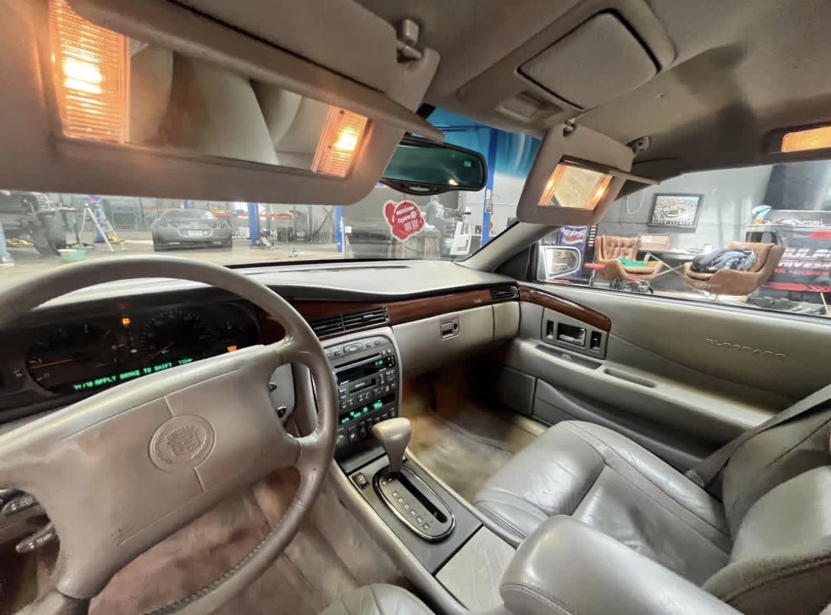 Used 1999 Cadillac Eldorado w/ Comfort/Convenience Pkg FWD image 12