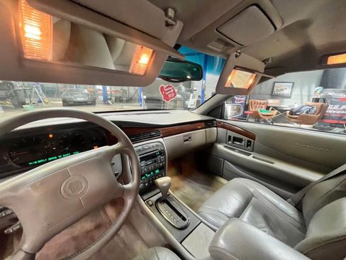 Used 1999 Cadillac Eldorado w/ Comfort/Convenience Pkg FWD image 12