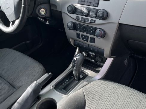 Used 2008 Ford Focus SE FWD image 10