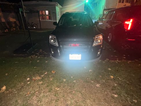 Used 2011 GMC Terrain SLE w/ Convenience Package image 9