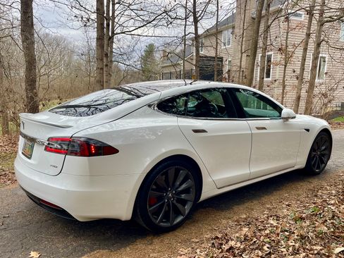 Used 2018 Tesla Model S 75D image 6