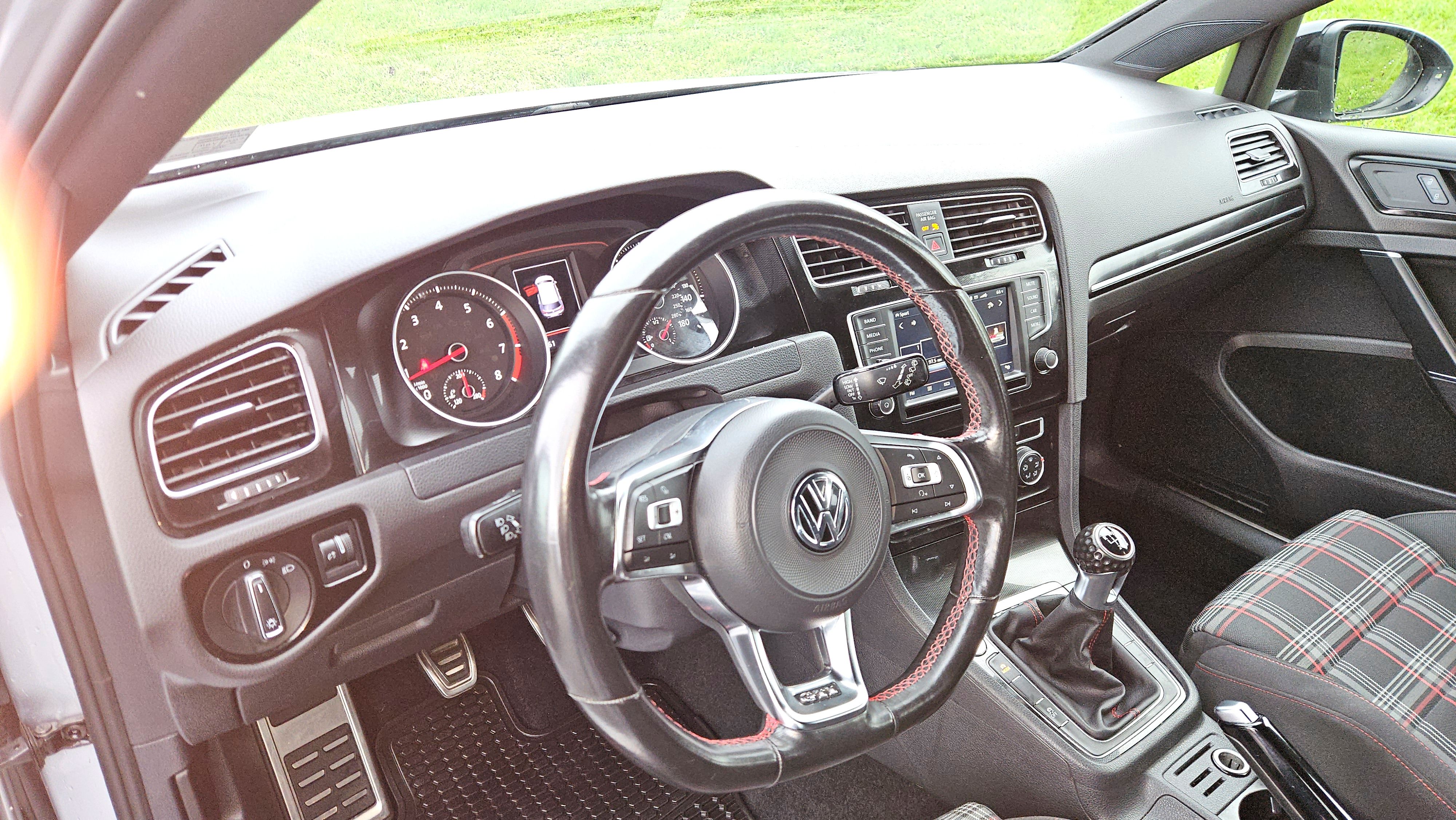 Used 2017 Volkswagen GTI Sport FWD image 14