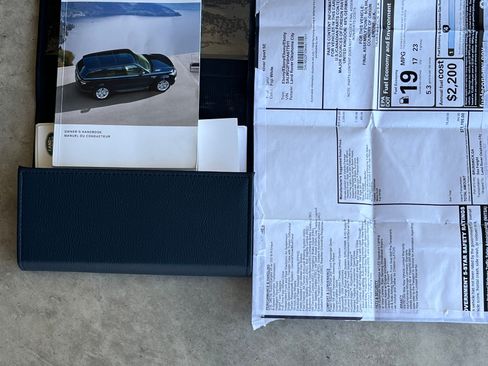 Used 2017 Land Rover Range Rover Sport SE AWD/4WD image 10