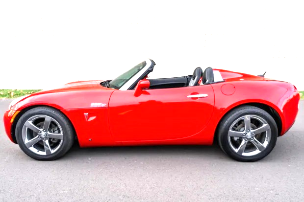 Used 2008 Pontiac Solstice Convertible RWD image 2